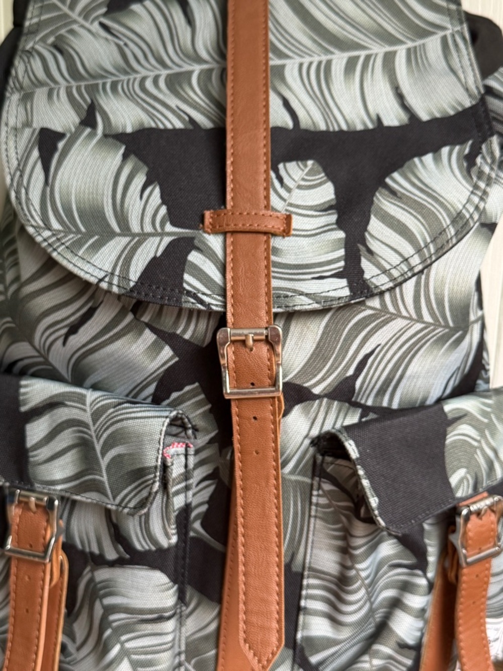 The Herschel Supply Co. Dawson Tropical Retreat Unisex Backpack - School Bag - Picture 4 of 15